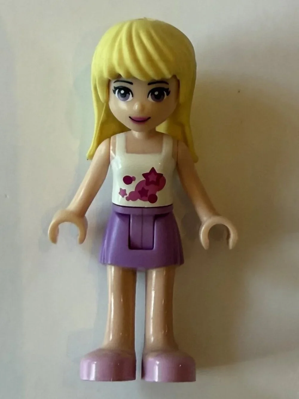 LEGO FRIENDS: Rehearsal Stage (41004) -full but one minifigure has been swapped